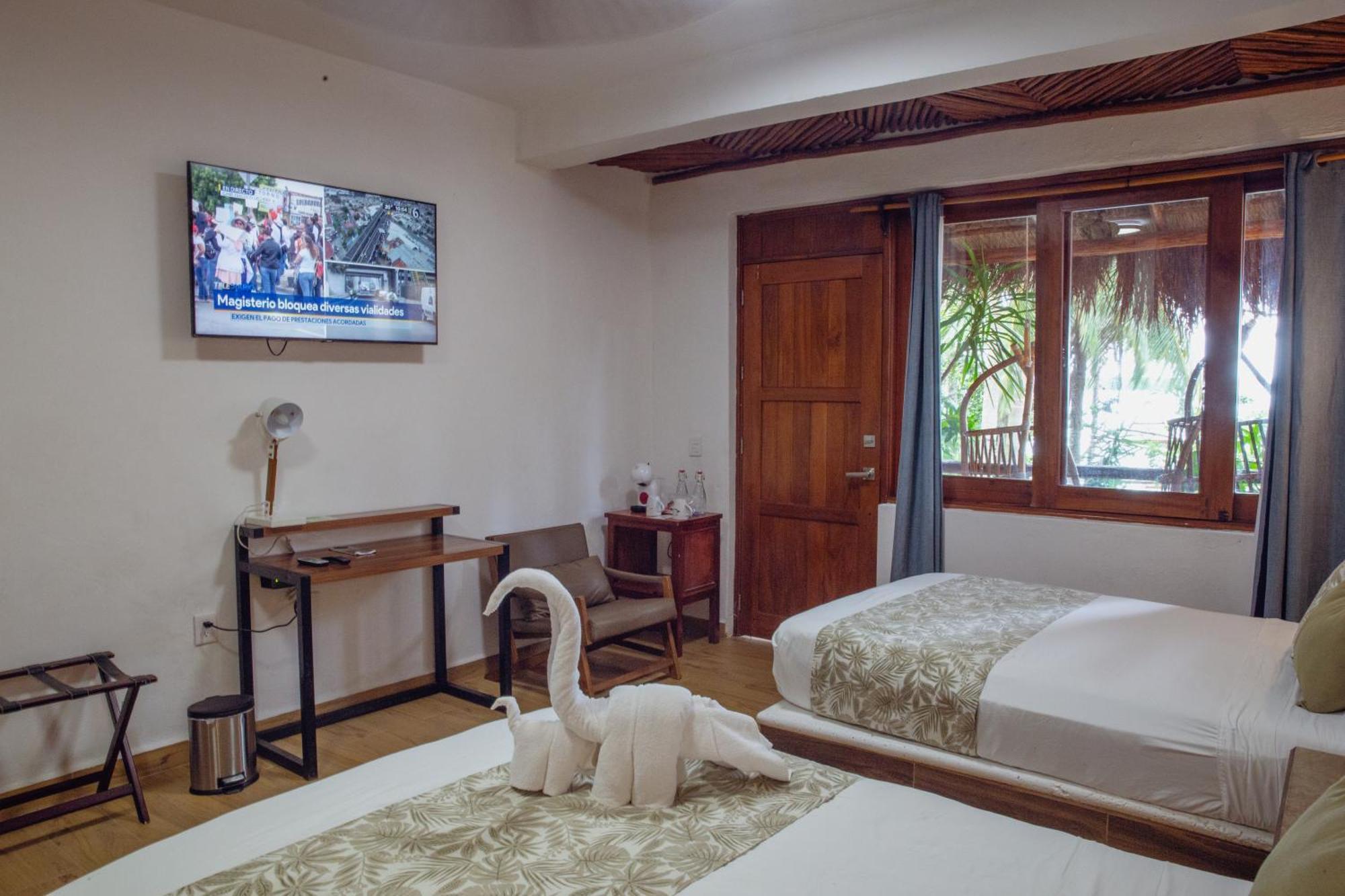 Aluxes Bacalar Hotel Bagian luar foto